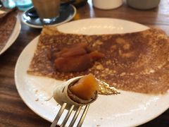 慢炖盐焦糖苹果可丽饼-RAC BAR(安福路店)