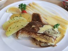 -LENBACH兰巴赫西餐啤酒坊(大连东港店)