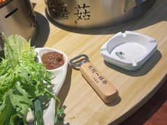 小笨鸡炖蘑菇-影院一锅香(文化路店)