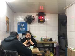 -煲煲香快餐(南京路店)