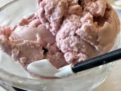 樱桃冰淇淋-马克西姆俄罗斯餐厅(通亚街店)