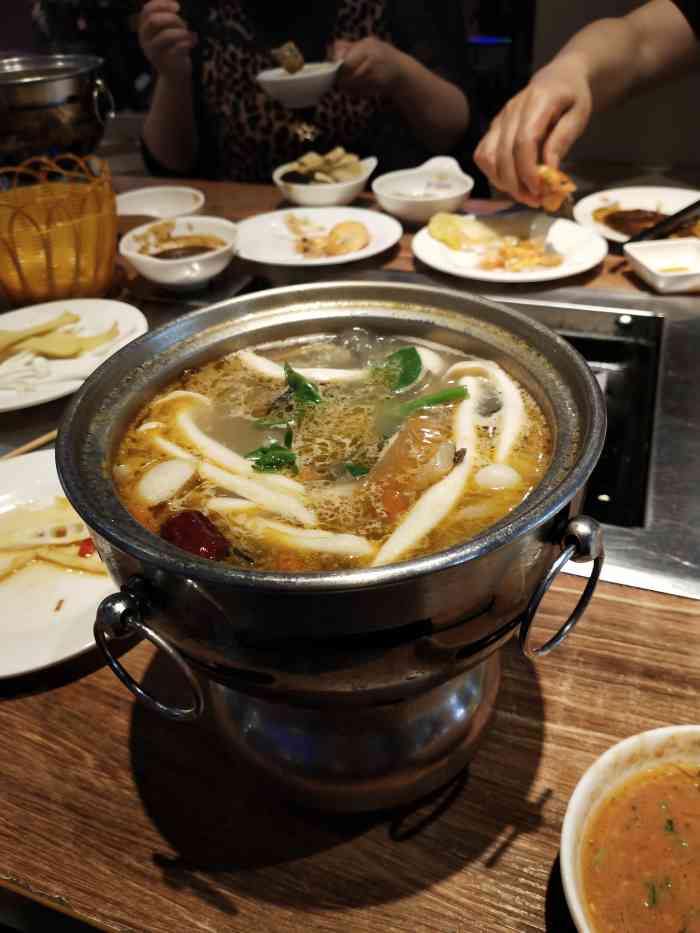 红透天自助涮烤(明光路直营店)-"最近比较懒,橙v都掉灰了.