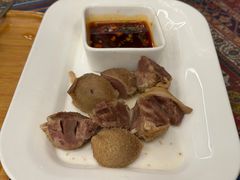 -乡村馕坑肉·烧烤·新疆菜·本地人更爱吃(阿勒泰首店)