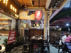 露天位-三妹小龙虾·黄油蟹(华侨城总店)