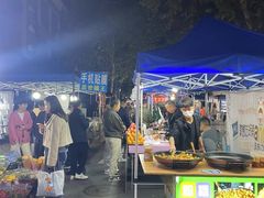 -吴山路夜市