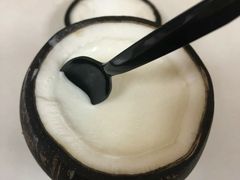 -志龙皇冠吃货椰子铺