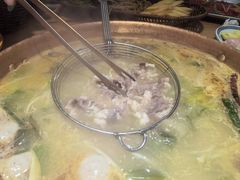 -洱火云南酸菜牛肉火锅(石景山当代商城店)