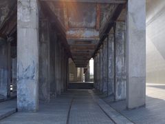 -龙美术馆西岸馆-停车场