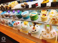 -焙丽拾光(麦凯乐直营店)