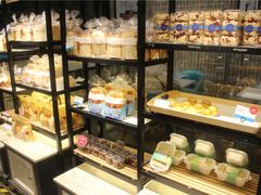 面包甜点陈列柜-卡吉诺动物奶油生日蛋糕(东明路店)