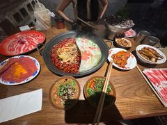 -萍姐火锅·公路夜市(武汉首店)