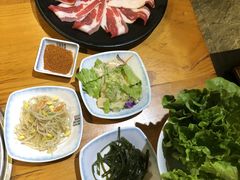 -唯成•韩国炭火烤肉 유성고기
