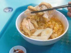 -亚王咖喱鸡米粉面