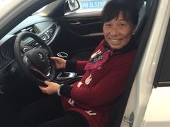-上海宝信宝马4S店