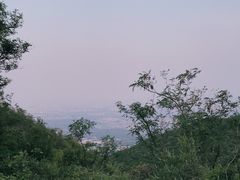 -鬼笑石后山停车场