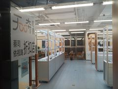 -无奔眼镜·蔡司·依视路授权店(马家堡店)