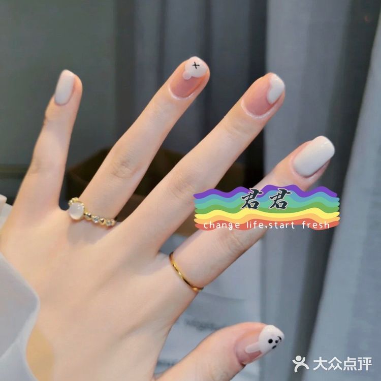 可妮兔手绘美甲