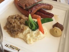-LENBACH兰巴赫西餐啤酒坊(大连星海广场店)