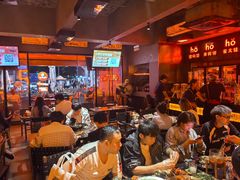 -何师烧烤Pro ·江湖川菜·小龙虾·精酿(太古里旗舰店)