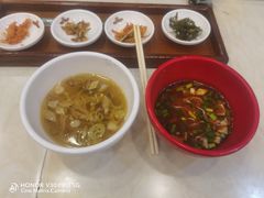 -乡党臊子面(丰庆公园店)