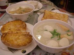 鱼蛋河粉-翠华餐厅