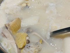 -煲王粤菜餐厅(中侨中心店)