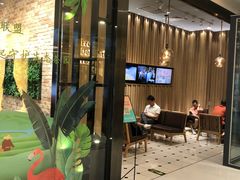 等位区-CoCo都可(合生汇店)