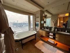 -深圳星河丽思卡尔顿酒店