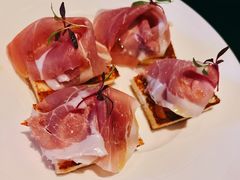 -wineapp葡萄酒餐吧(外滩金融中心店)