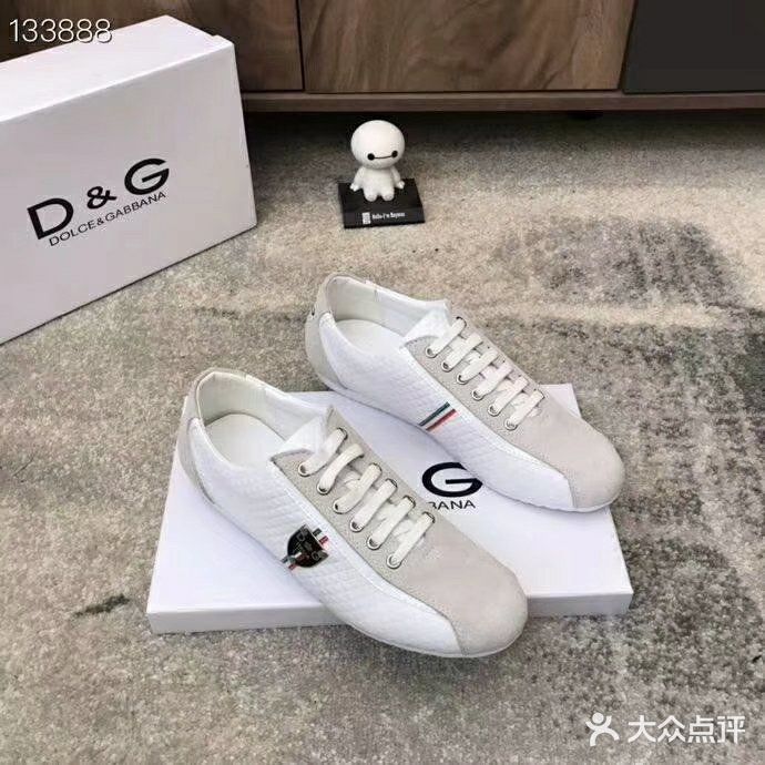 总给人强烈的视觉冲击专柜同步