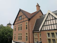 -钟书阁(松江泰晤士小镇店)