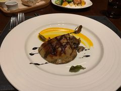 -恰餐厅及酒吧 CHAR Bar & Grill (北京丽都皇冠假日店)