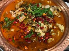 -沪小二炭火蛙锅(淮海中路美食不夜城店)
