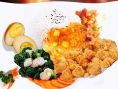 香辣鸡排盖浇饭-小木屋米酒店总店