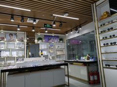 -臻美视爵眼镜·明月·依视路·蔡司折扣店(广渠门店)