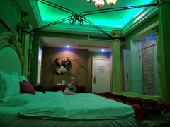 -天使恋人主题酒店(深圳翻身路店)