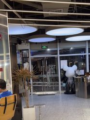 -PE SALON 