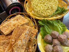 老妈炸豆皮-谢大牛馆·中式卤牛排(老店)