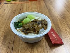 -蔡婶牛腩牛杂煲(长安万科店)