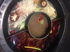 -重庆德庄火锅(体育中心店)