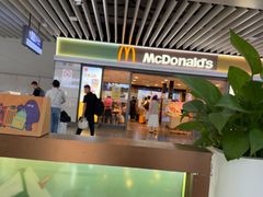 -麦当劳(上海虹桥站30B检票口楼上)