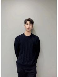 -一家只做男发烫染的店