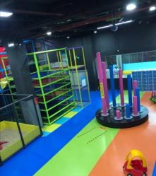 -蹦贝运动中心·蹦床·攀岩·闯关(龙岗店)