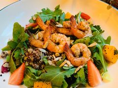 亚麻籽藜麦大虾沙拉-COMMUNE幻师(上邦百汇城店)