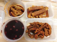 -爆炸头阿姨小四川正宗川味小吃(无任何分店)