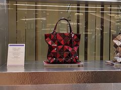 -三宅一生 (阪急梅田本店)