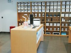 -华为授权体验店(万航渡路)