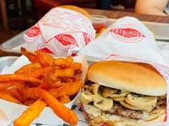 蘑菇牛肉汉堡-FATBURGER 特富客汉堡(外交公寓店)