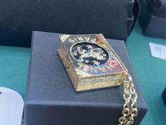-臻新二手奢侈品回收鉴定(塘桥店)