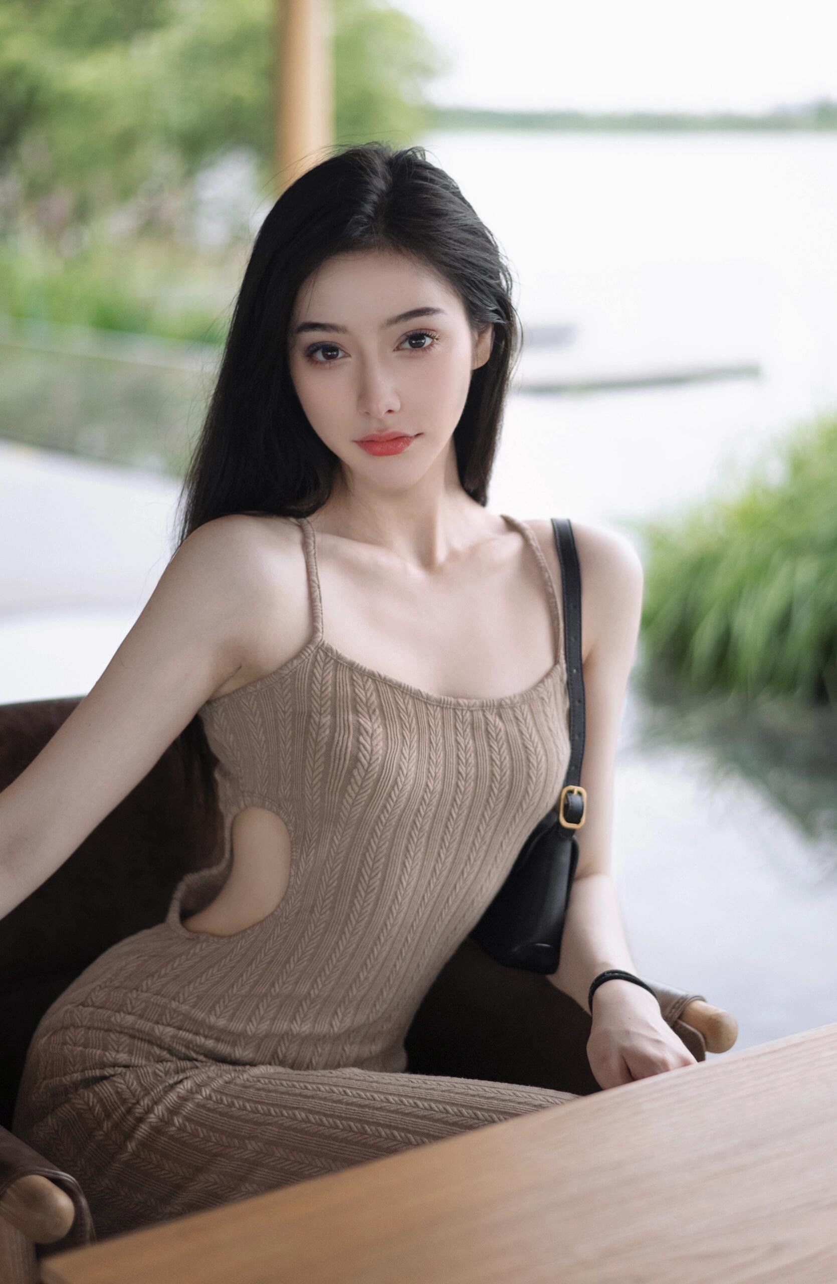 是风动还是心动辣妹日常#黑长直女孩 #中